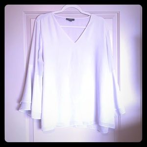 White blouse with oversized sleeves